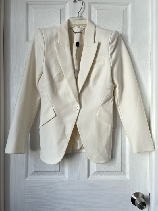 White House Black Market Jackets & Blazers - WHBM white Classic Single-Breasted Suiting Blazer size 4